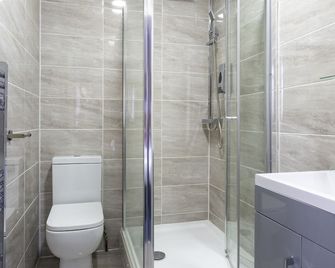 Wellesley Hotel - Ilford - Bathroom