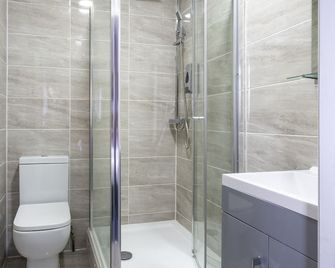 Wellesley Hotel - Ilford - Bathroom