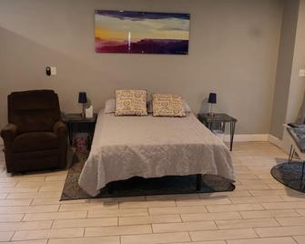Castle Sequoia Forest - near beautiful rivers and forest - Springville - Bedroom