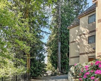 Canadian Inn - Surrey - Näkymät ulkona