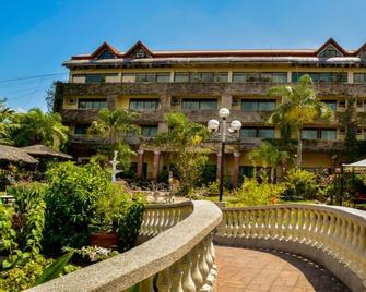 Kalipayan Resort - Cavite City - Edificio