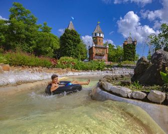 The Resort at Schlitterbahn - New Braunfels