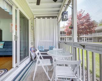 Quaint Condo in Wells 2 Mi to Drakes Island Beach - Wells - Balcony