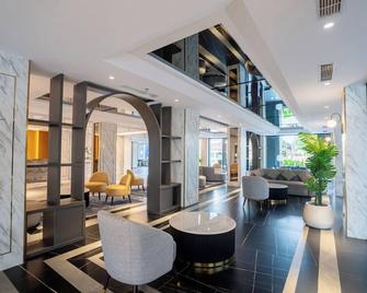 Aston Emidary Bangka Hotel and Conference Center - Pangkalpinang - Ingresso