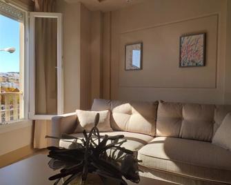 Apartamentos AS Malaga centro historico - Málaga - Sala de estar