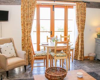 High Grove - Ludlow - Dining room