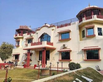 The Quila Camp & Resort - Alwar - Budova