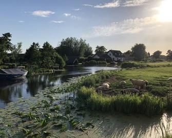 Sleeping in the countryside, near Amsterdam, The Hague and Utrecht - Bodegraven - Outdoors view