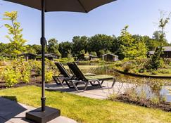 Chalet with a terrace in the Brabant Kempen - Veldhoven - Patio