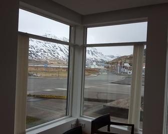 Seydisfjördur Apartment - Seydisfjordur - Balkon