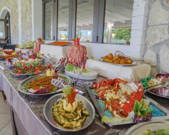 Villaggio Residence Bahja - Paola - Buffet