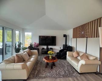 Maria’s short term rental - Sechelt - Wohnzimmer