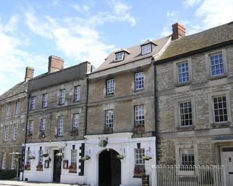 Marlborough Arms Hotel - Woodstock - Building
