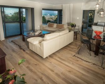 Vrede Selfcatering - Somerset West - Living room