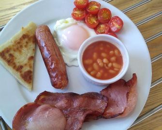 Tollyrose Country House - Newcastle - Food