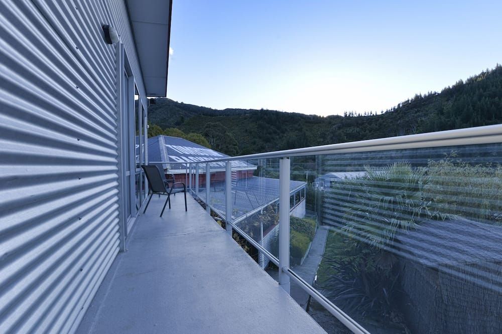 Tombstone Motel, Lodge & Backpackers