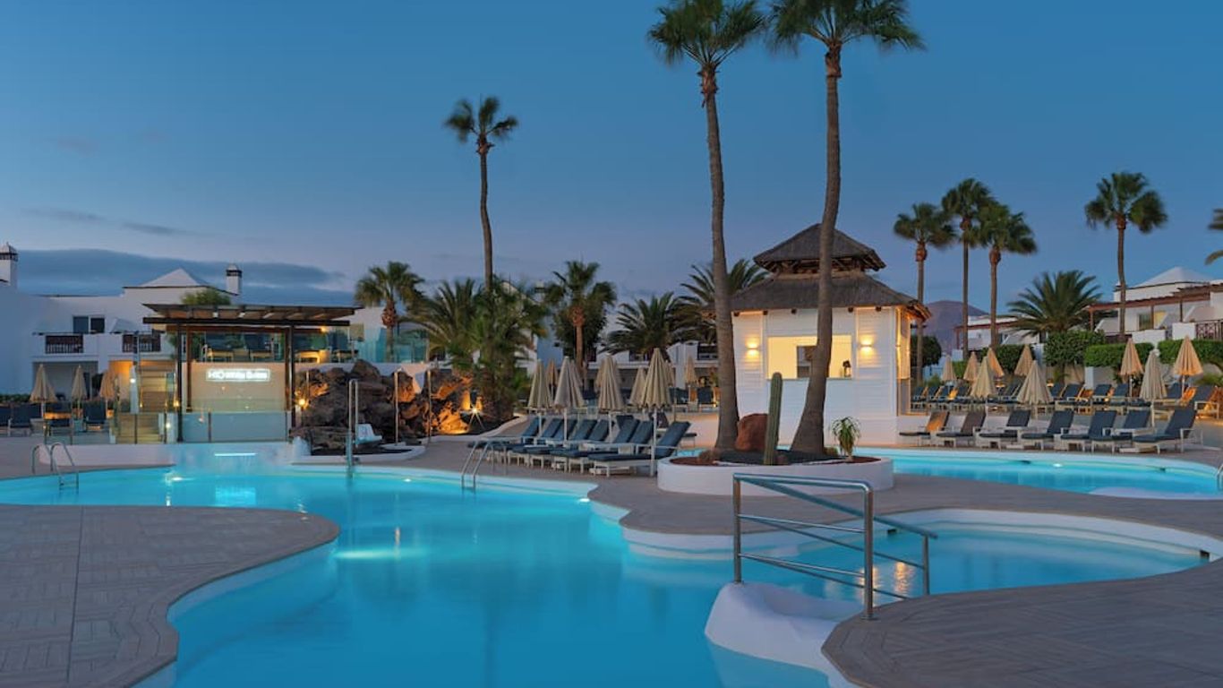 H10 Sentido White Suites