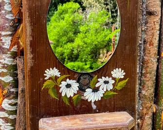 Glamping in the Redwoods with a hot tub! - Garberville