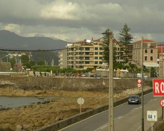 Hotel Rompeolas - Bayona