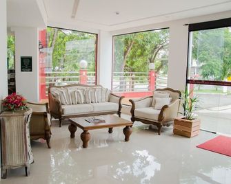 Granlago Hotel - Pouso Alegre - Lobby