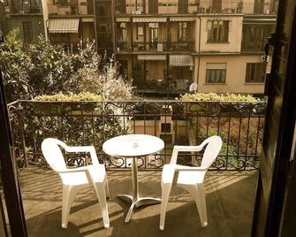 Hotel New Milan - Milan - Balcony