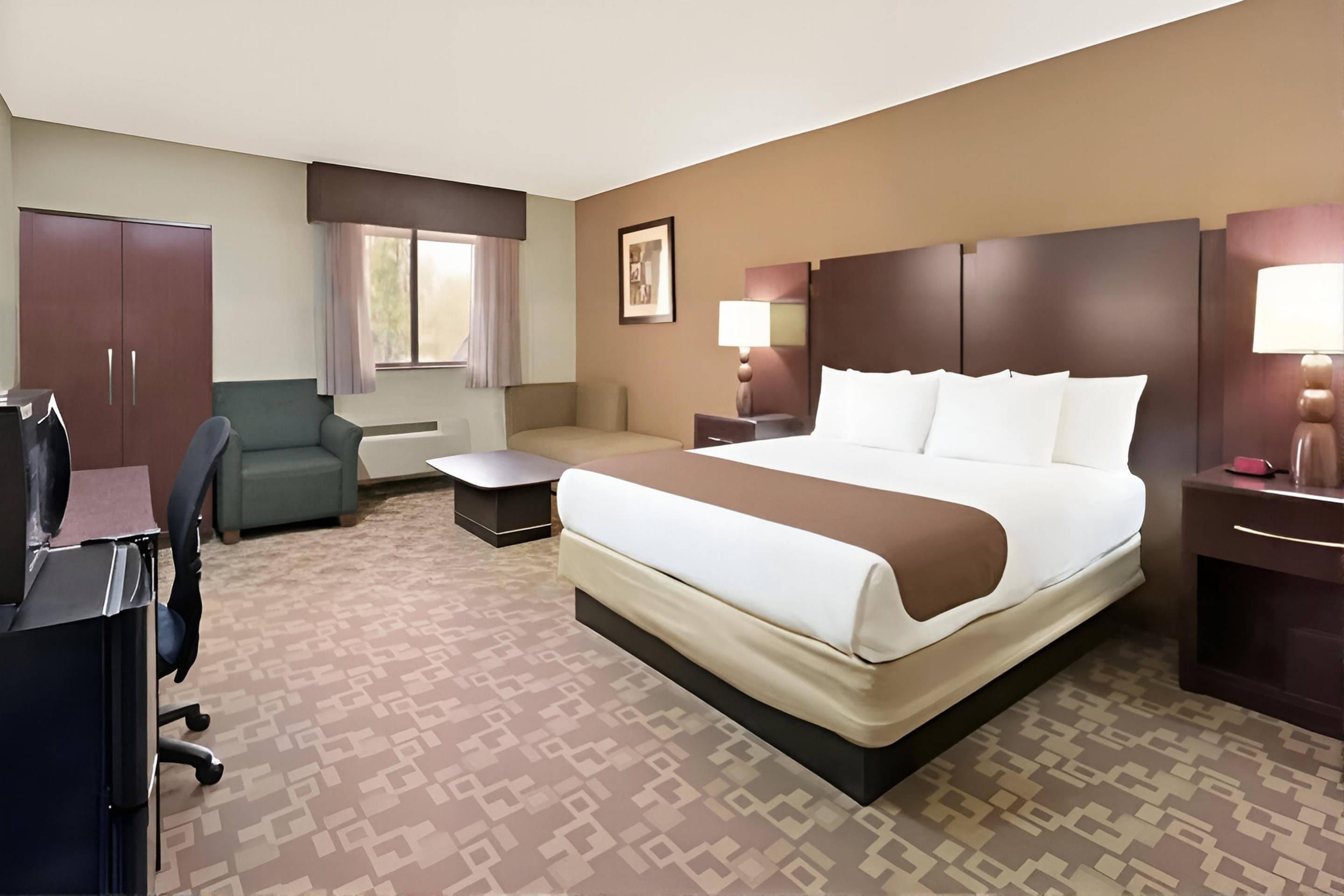 Rodeway Inn & Suites Chandler - Phoenix South I-10 - Чандлер - Спальня