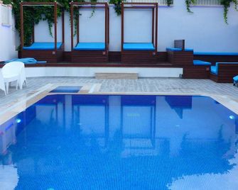 Street61 Apart Hotel - Ortaca - Pool