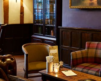 White Hart Hotel by Greene King Inns - Braintree - Lounge