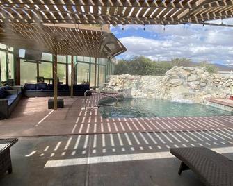 Vacation home for rent-garden with mineral waters-Near Agua hotel and Casino - Thousand Palms - Pool