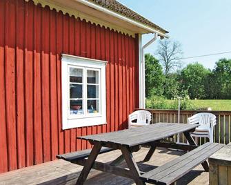 2 bedroom beautiful home in Linneryd - Linneryd - Patio