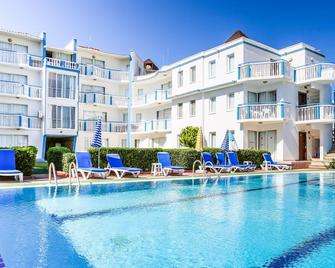 Sunset Village Apart Hotel - Altinkum - Pool