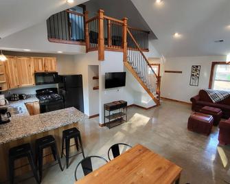 Brightstone Lake North East Cabins - Rensselaer