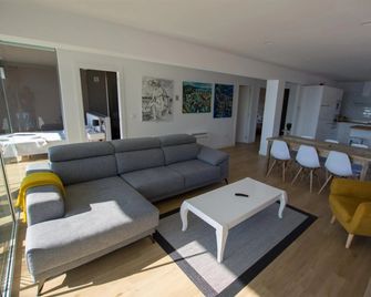A Xanela Indiscreta - Redondela - Huiskamer