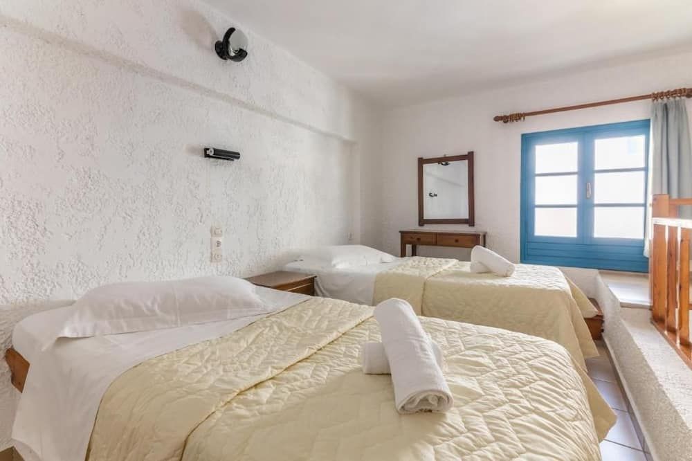 Joanna Hotel - אגיה פלגיה