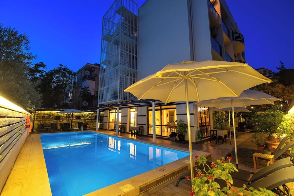 Bayram Hotel - צזמה - בריכה