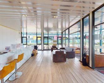 Samanea Boutique Apartment - Tangerang - Restaurante