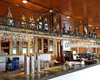 The Suites At Mount Malarayat - Lipa City - Bar