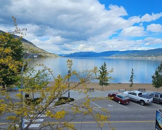 Okanagan Lakefront Resort - Penticton