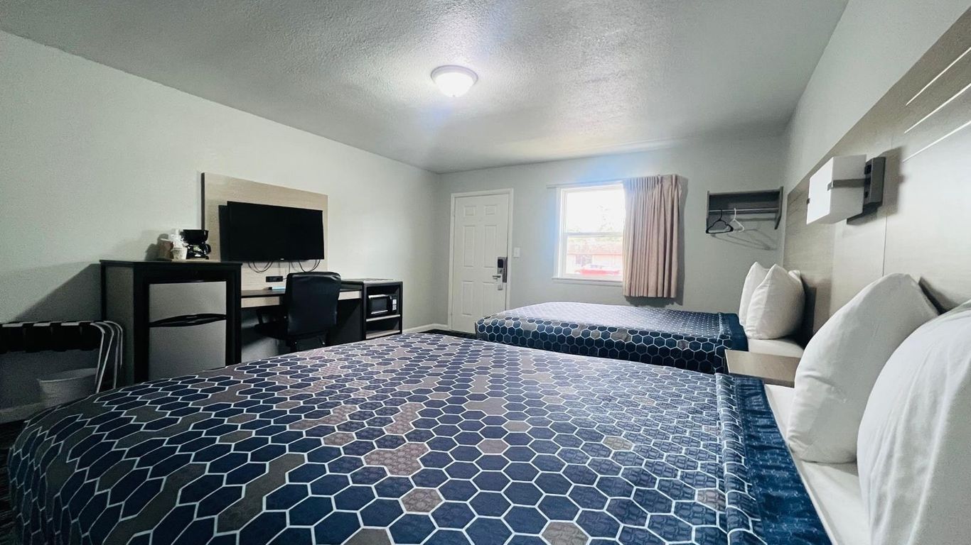 Budget Inn Oskaloosa Us 63 Near Pella