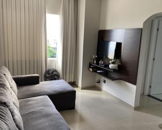 Apartamento perto de tudo em condomínio fechado. - Salvador da Bahia - Wohnzimmer