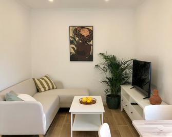 Casa Martins Country Apartment No5 - Torres Vedras - Sala de estar