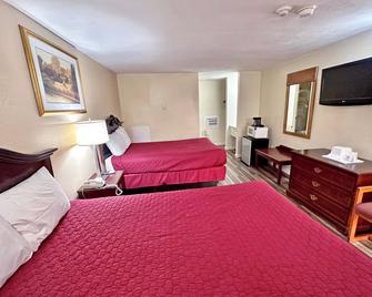 Red Carpet Inn Pulaski - Pulaski - Bedroom