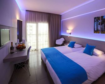 Les Palmiers Beach Hotel - לרנקה