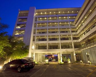 Copenhagen Main Residences - Mandaue City - Building