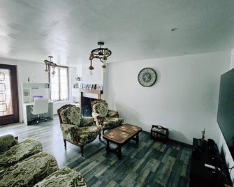 Gîte de Montapeine 8 - Briare - Living room