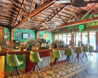 Charming private small place in lovely Miami with AC, WiFi B6 - מיאמי - בר