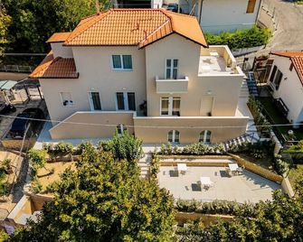 Cozy and elegant facility with great connections! - Chieti - Building