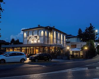 Hotel La Quercia - Mozzo - Edificio