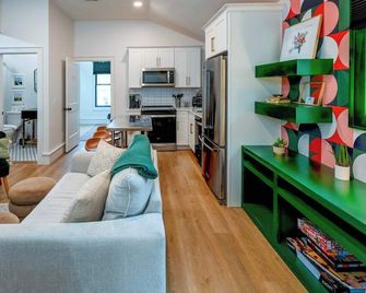 Stylish Modern Bungalow in Nashville's 12 South - Nashville - Soggiorno