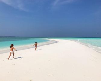 Seasunbeach Naifaru - Đảo Male - Bãi biển